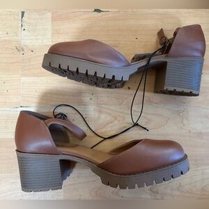 NEW ARIZONA JEANS tan Brown Mary Jane Block Heel Shoes Size 11 Women Heels 2.5”